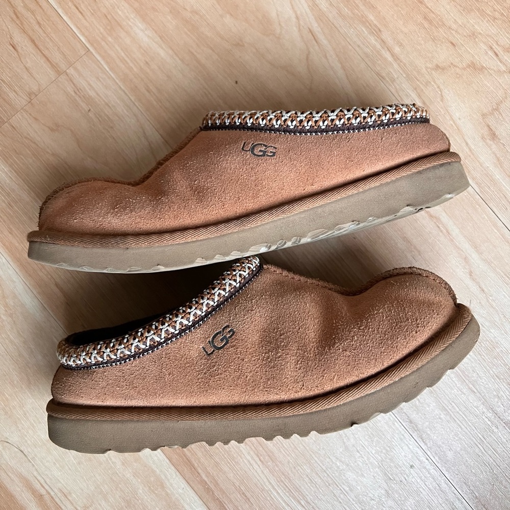 UGG Tasman